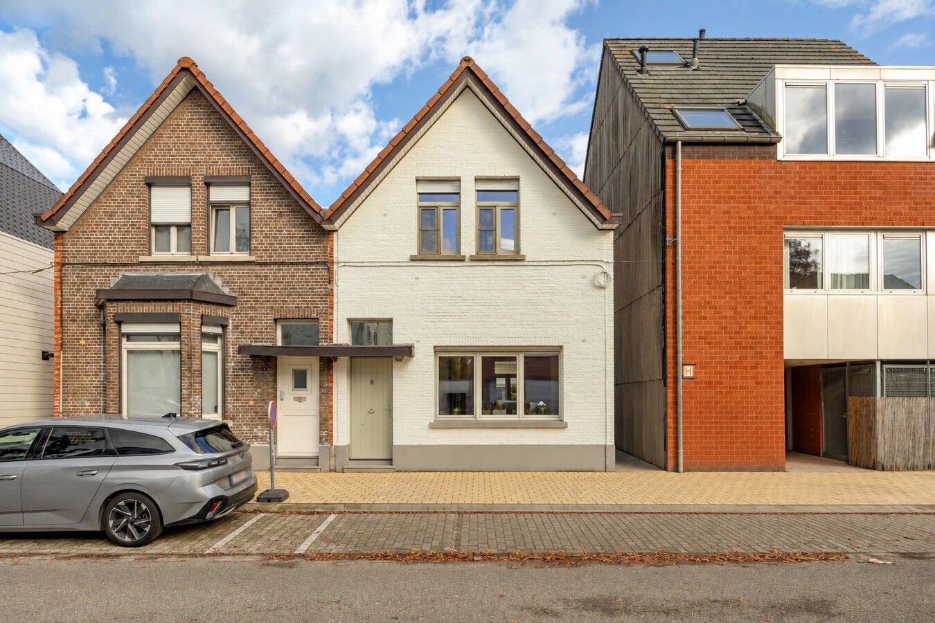 Gerenoveerde woning met 3 slpk en ruime tuin te Schilde! 