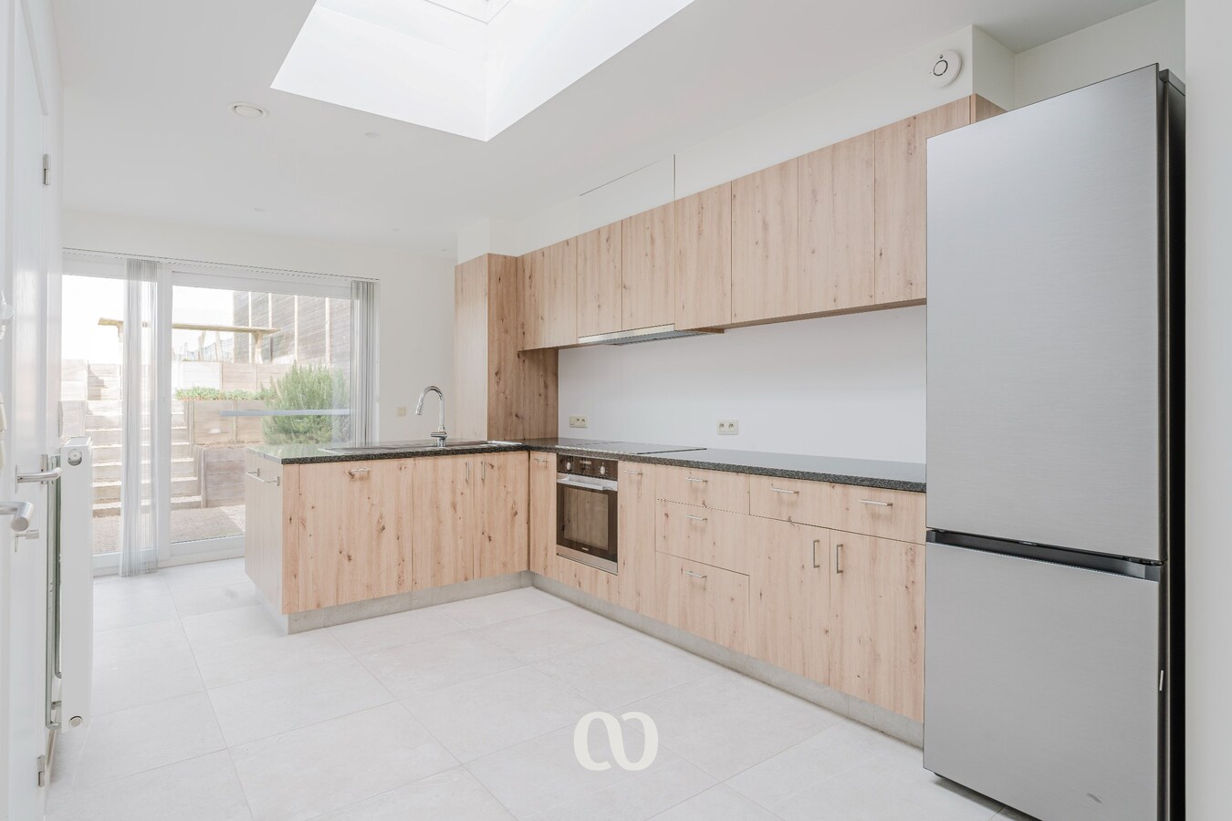 Gerenoveerde huurwoning met 3 slaapkamers en garage in het centrum van Etikhove 