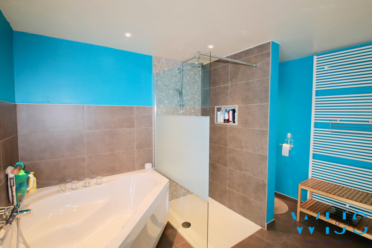 Instapklare gezinswoning met ZUIDgerichte tuin te Evergem! 