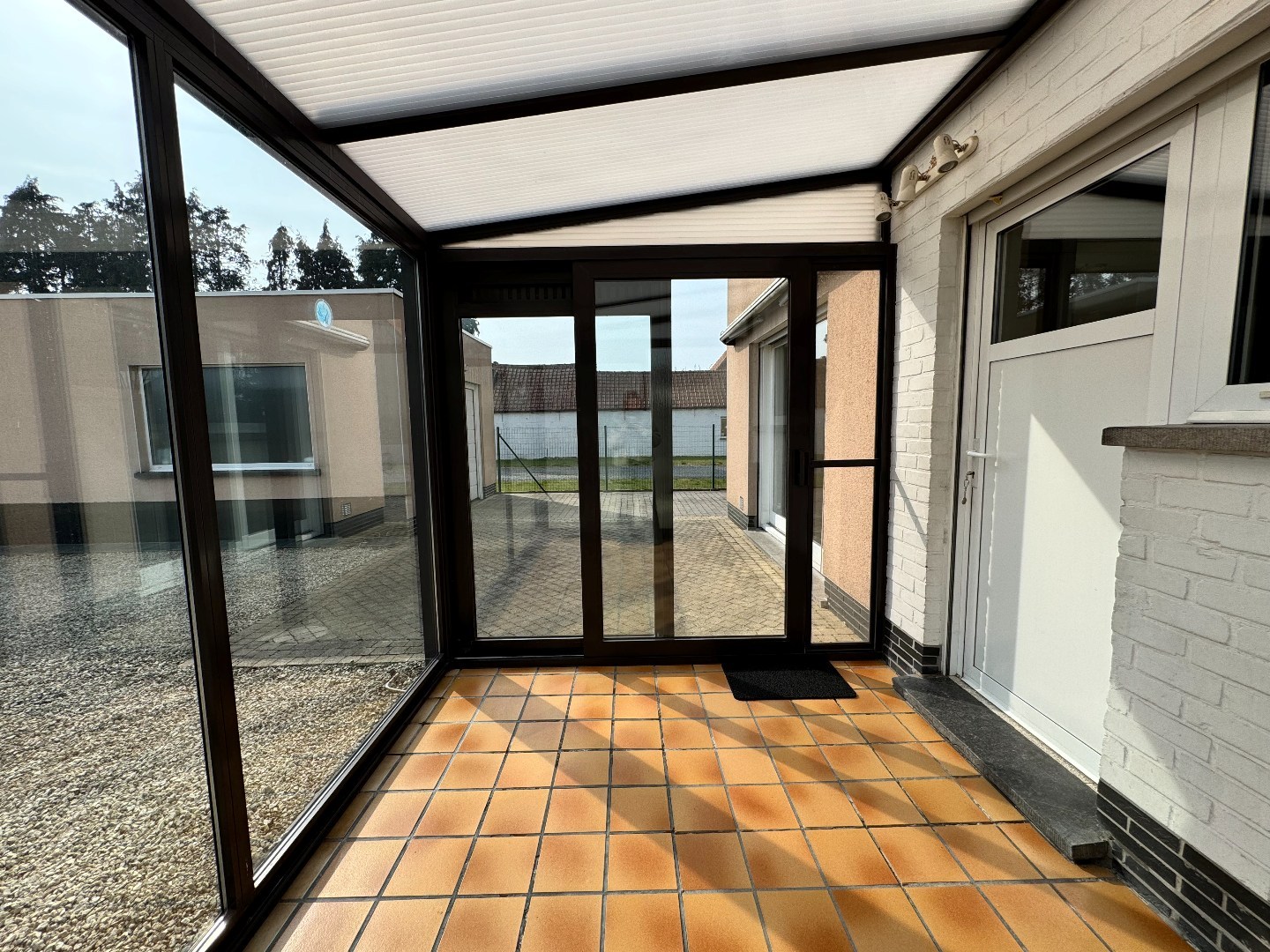 Verzorgde open bebouwing met tuin en garage in Zulte 