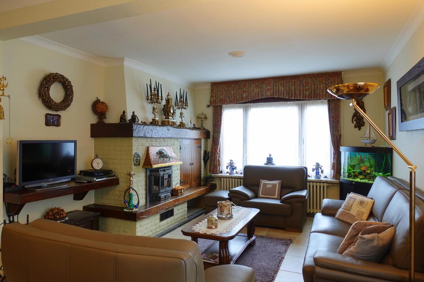 Uitzonderlijke woonst met werkplaats 