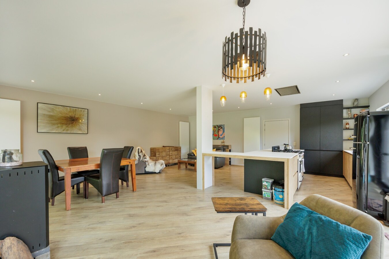 Kangoeroe/praktijk woning met 5 slaapkamers en prachtig open zicht 