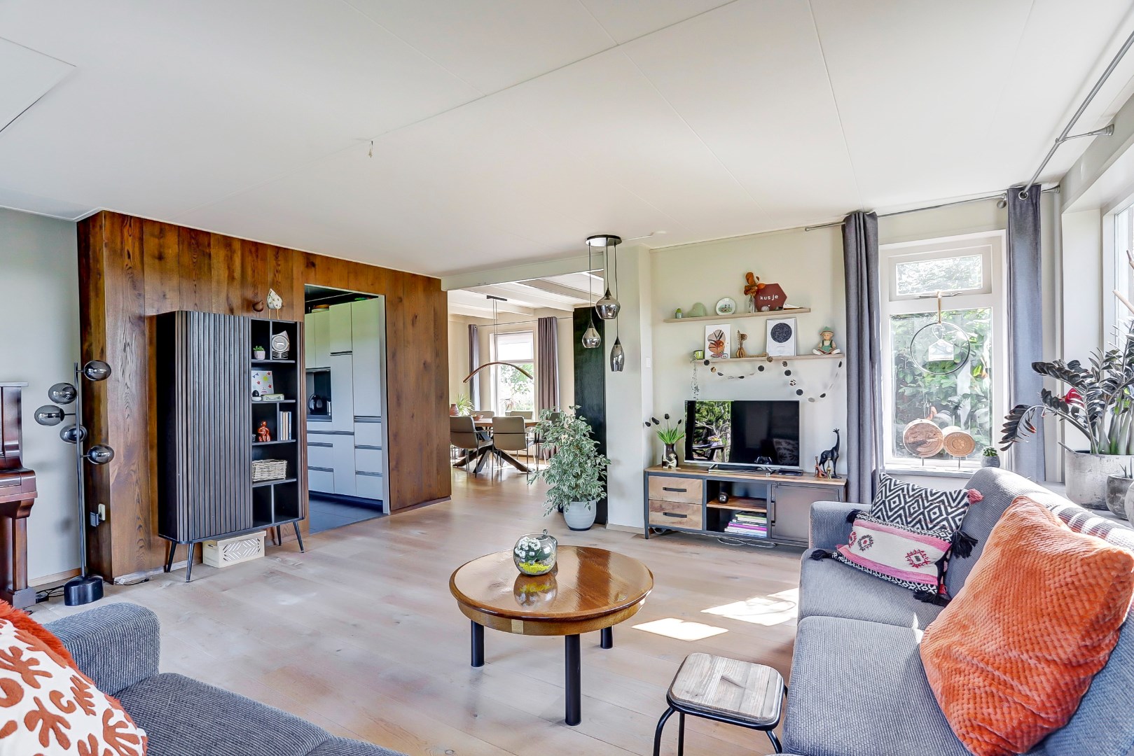 Eengezinswoning verkocht | onder voorbehoud in Oudebildtzijl