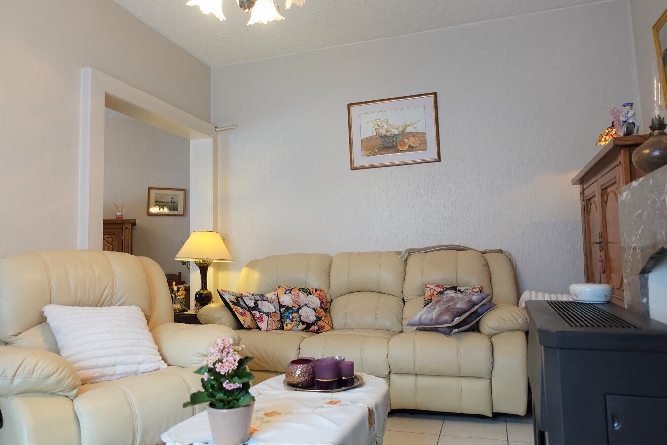 Te renoveren hoekwoning in hartje Gistel 