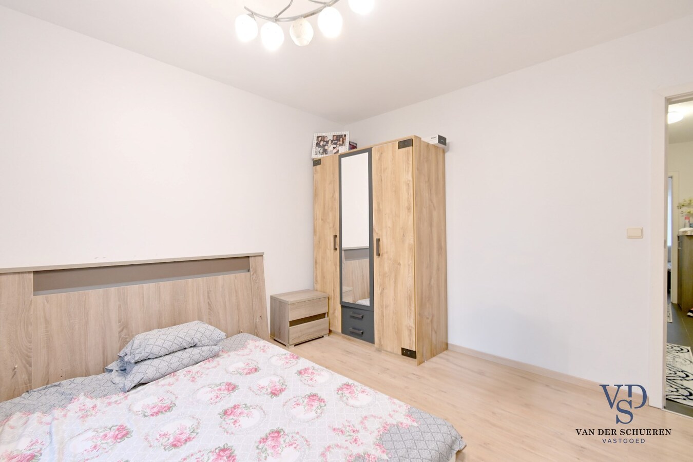 3 slpk-appartement (+ terras + kelder + garage). 