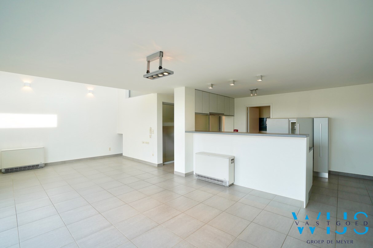 Uniek lichtrijk tweeslaapkamerappartement in hartje ERTVELDE! 