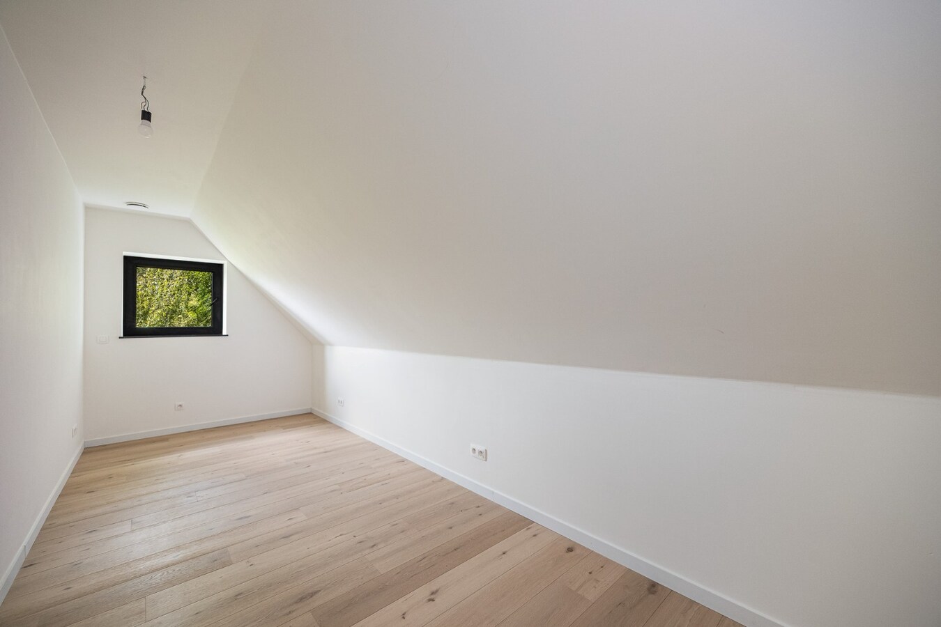 Energievriendelijke (A+) E-peil -5 nieuwbouwvilla in centrum Schilde met Zuid-tuin. 