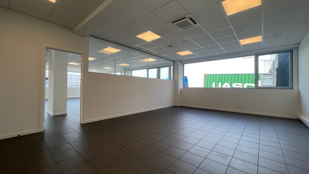 Kantoor te huur in Schomhoeve Logistic Center in haven Antwerpen
