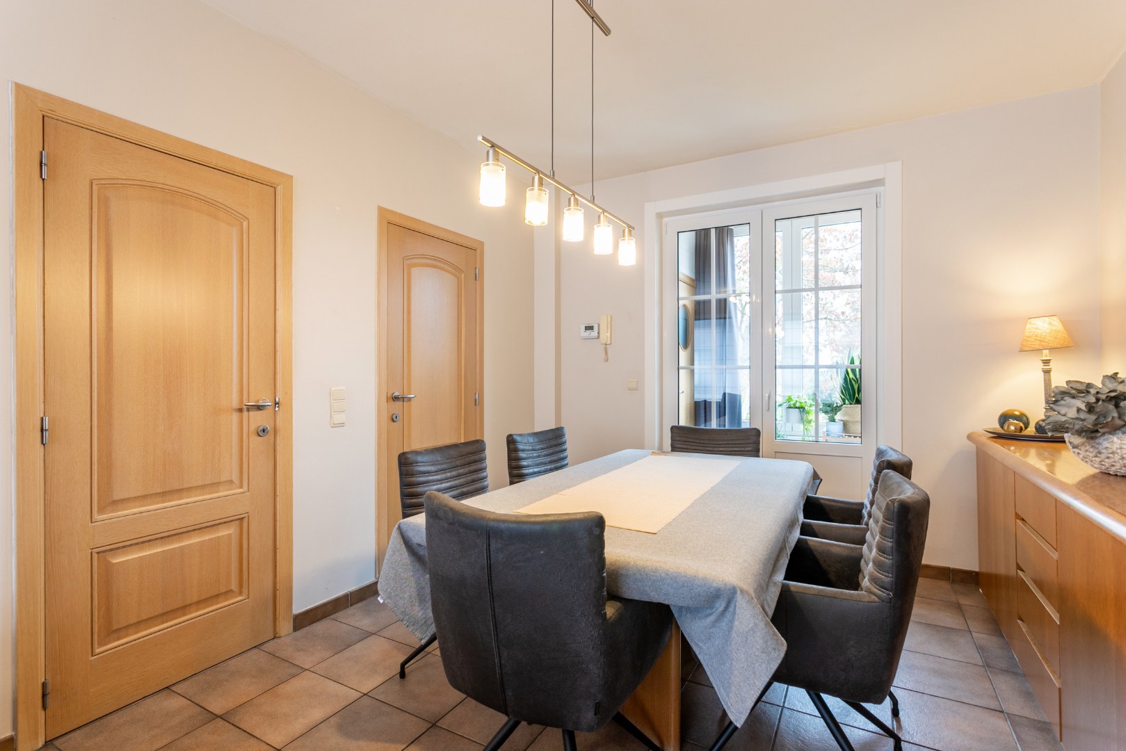 Maison économe en énérgie avec 3 chambres et garage à Halle 