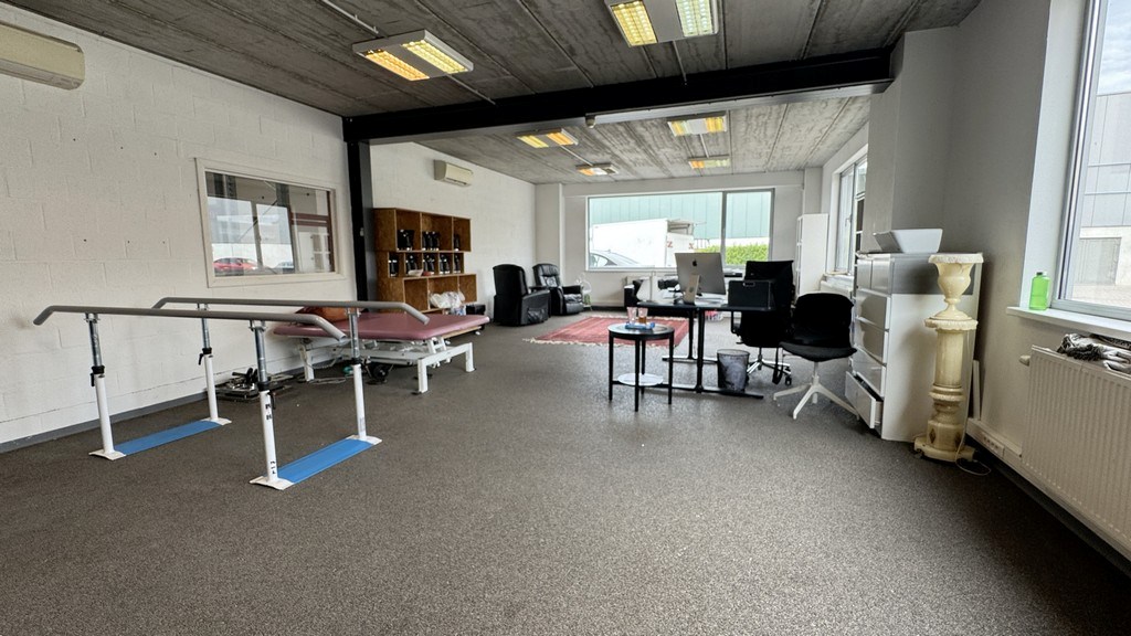 Instapklare bedrijfsunits te huur nabij E313 te Wommelgem