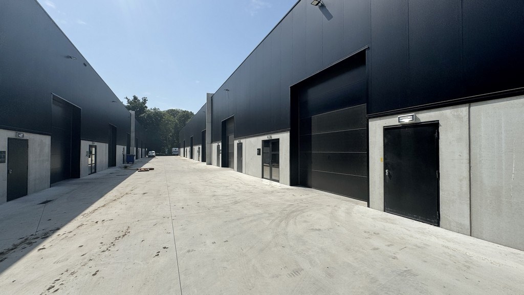 Nieuwbouw magazijnen te huur in Buggenhout