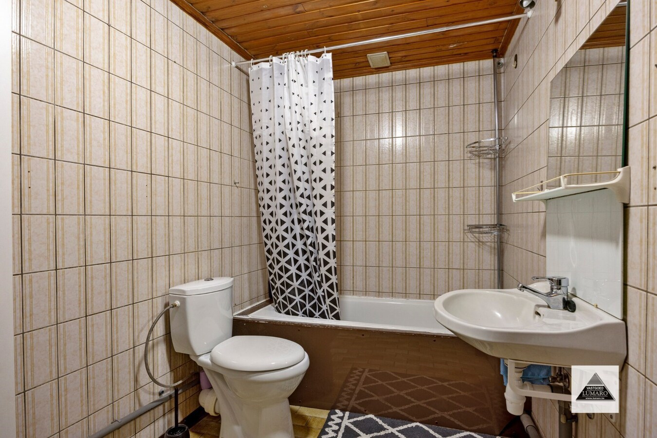 Gezellig  appartement met 2 slaapkamers en parking! 