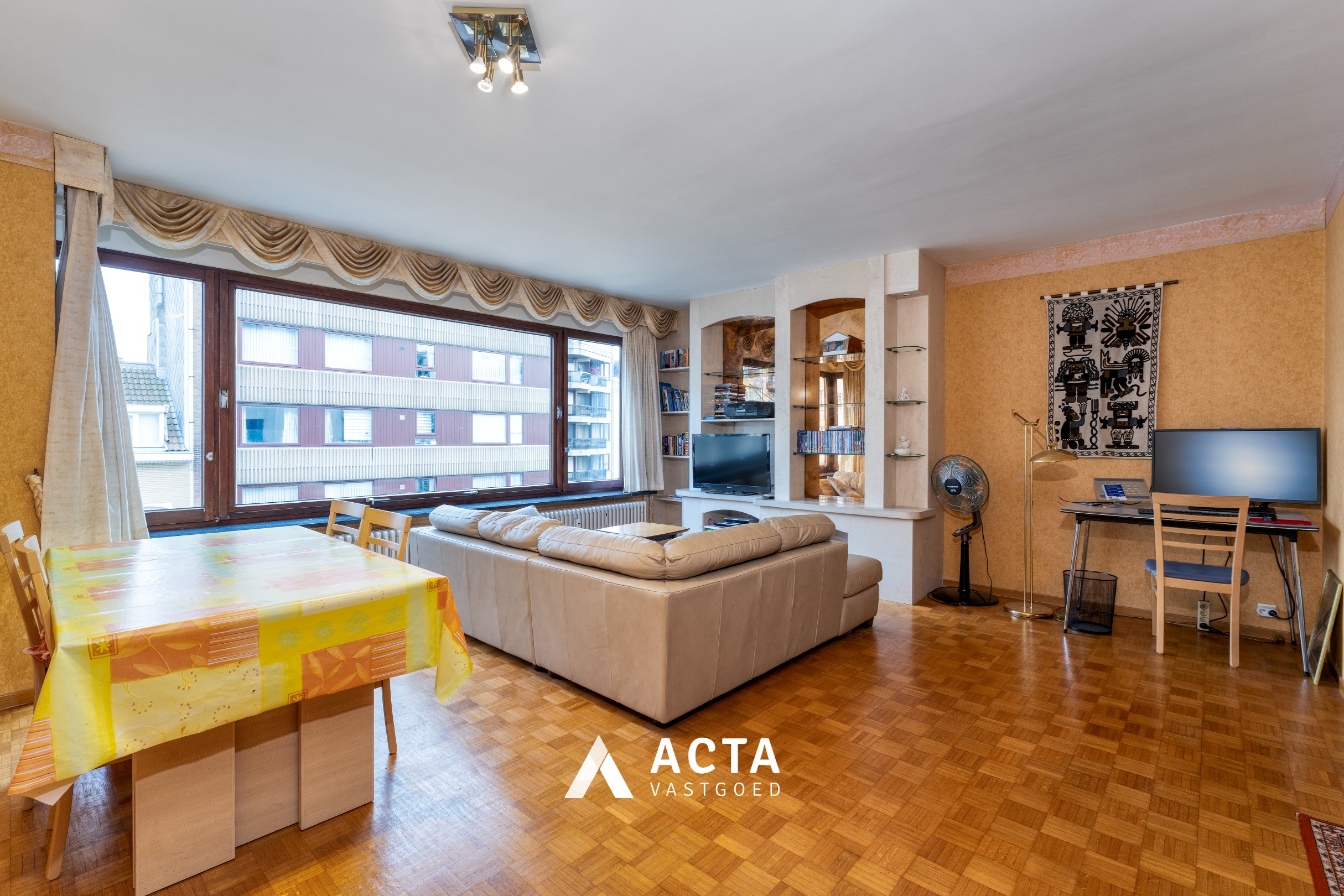 Ruim en centraal gelegen appartement op het Leopold I Plein in Oostende 