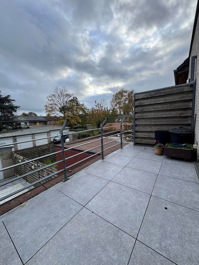 Instapklaar appartement met 2 slaapkamers en garage te Torhout 