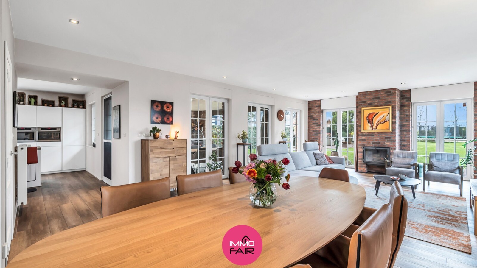 Vrijstaande woning op royaal perceel met panoramisch uitzicht, vlakbij Maastricht 