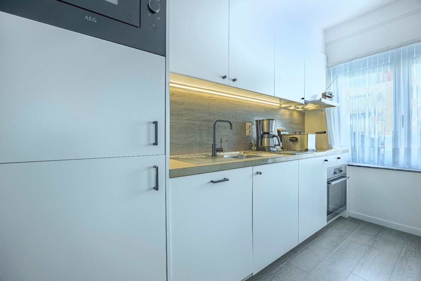 Instapklaar tweeslaapkamerappartement vlakbij de zeedijk. 