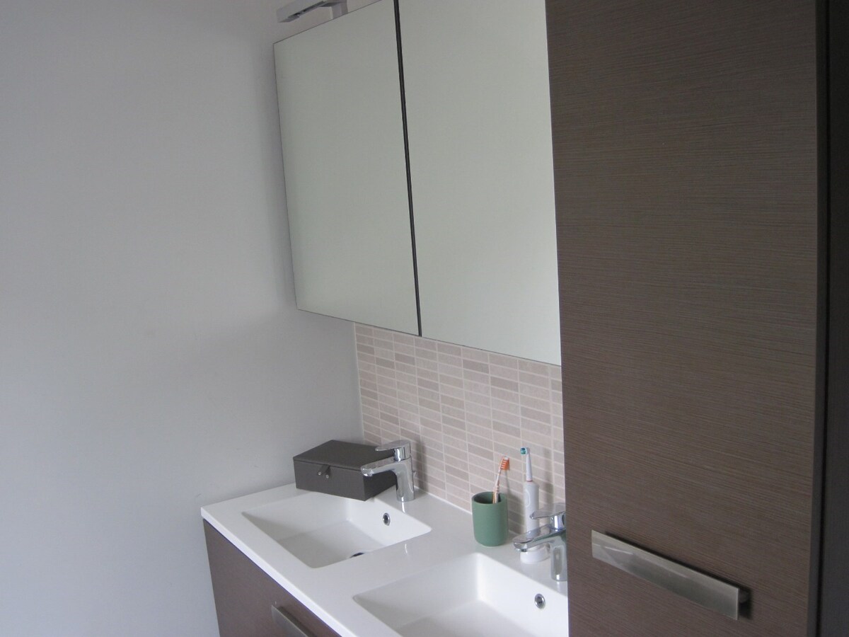 Ruim appartement met 2 terrassen. 