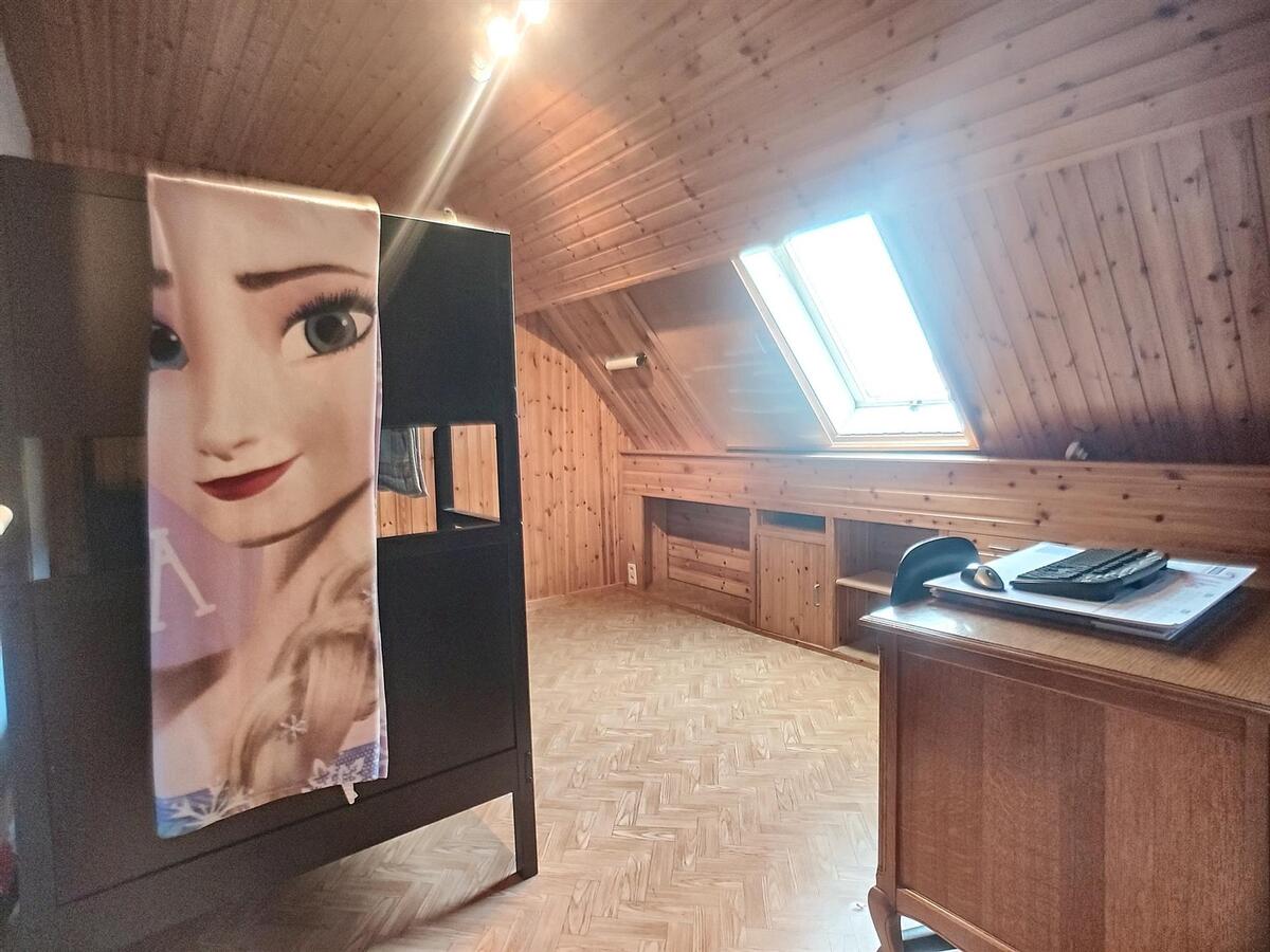 Grote gezinswoning met aangenaam zonneterras - Heist 