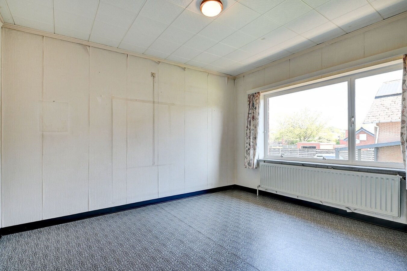 Ruime woning met drie slaapkamers 