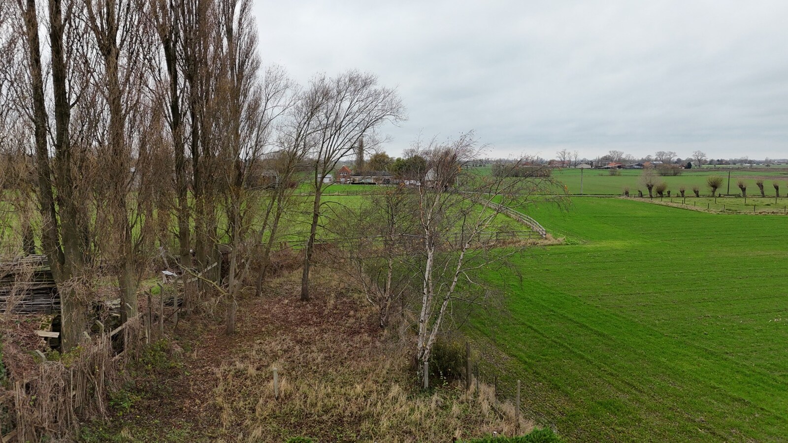 Te renoveren handelshuis te Eernegem 