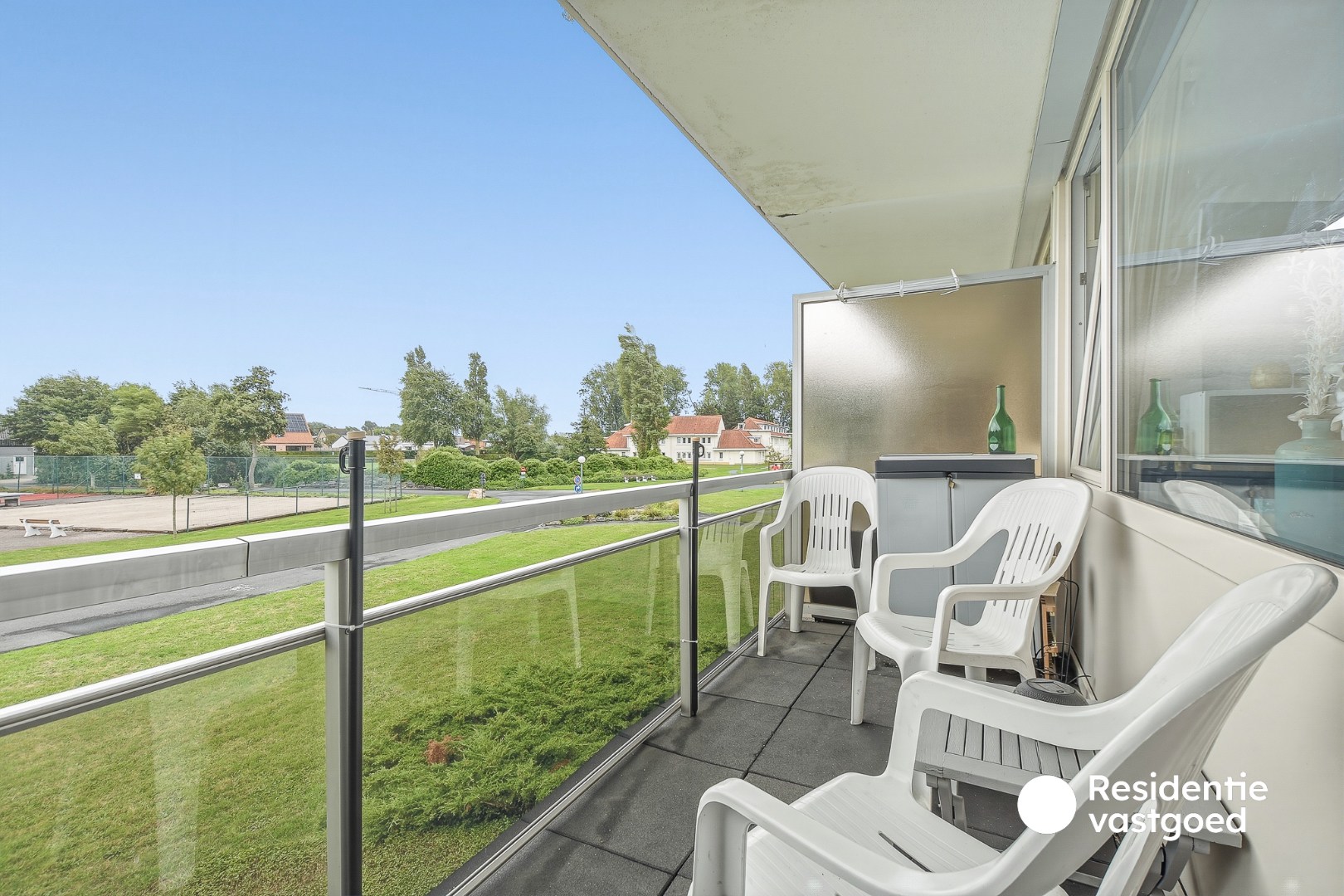 Instapklaar éénslaapkamer appartement met terras in Vosseslag - De Haan 