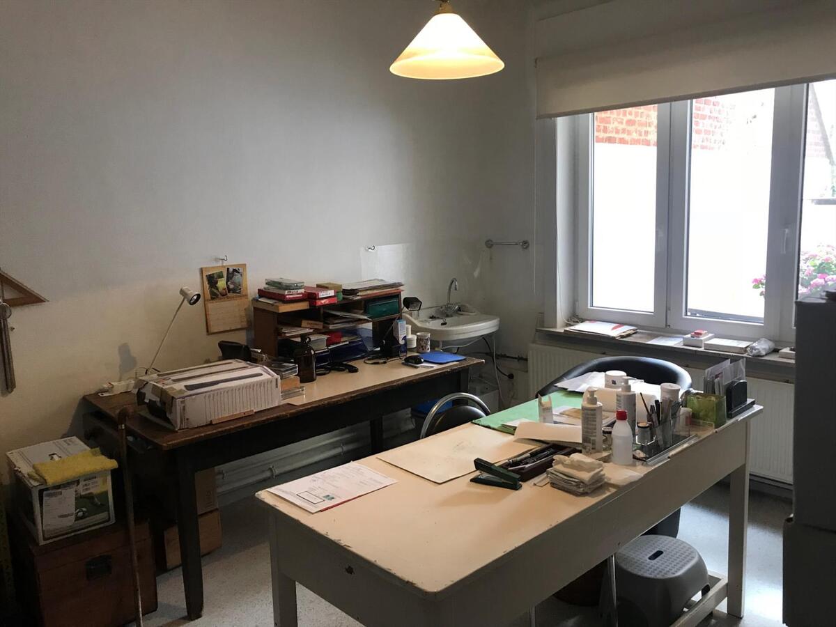 Uitstekend gelegen, lichtrijk appartement met 4 slaapkamers 