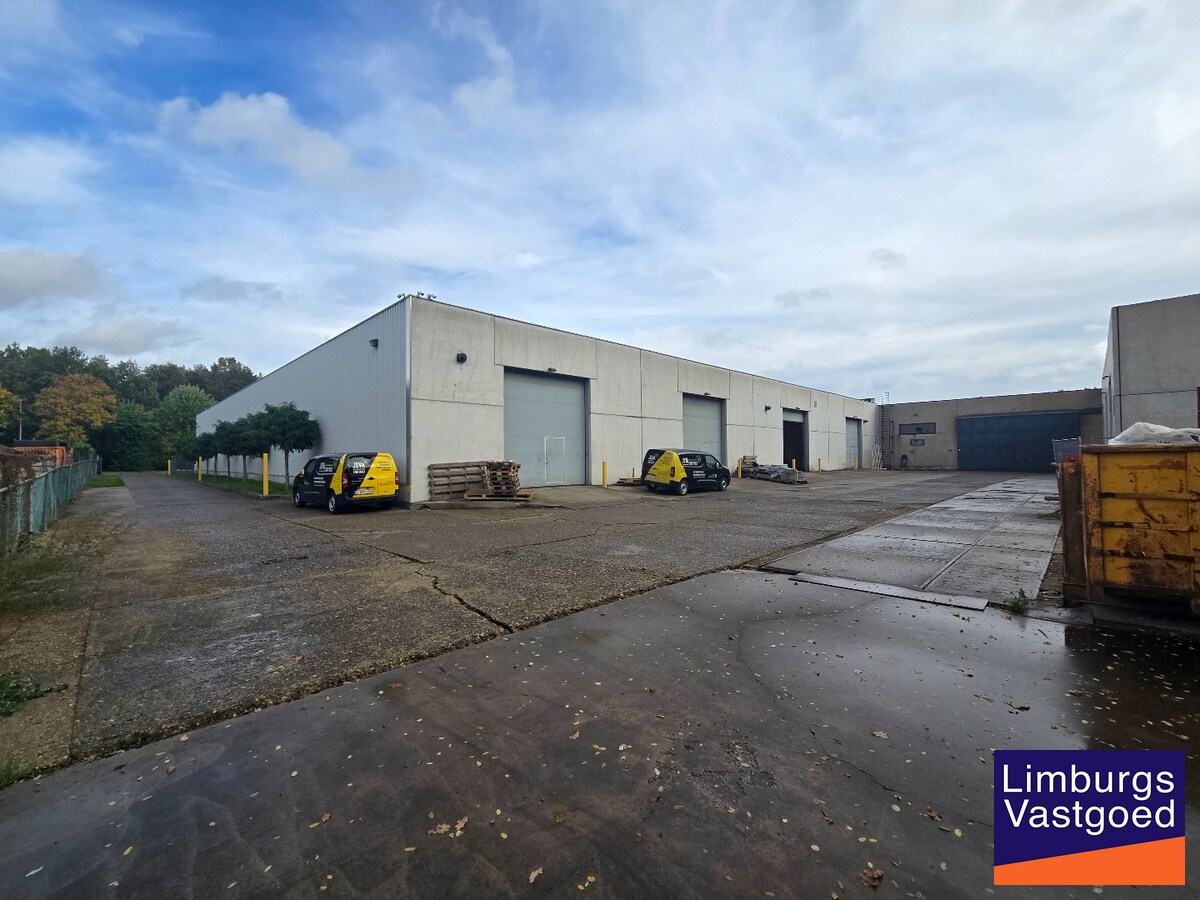 DE WAERDE - KMO UNIT 5 - 377m² - nabij E-314 