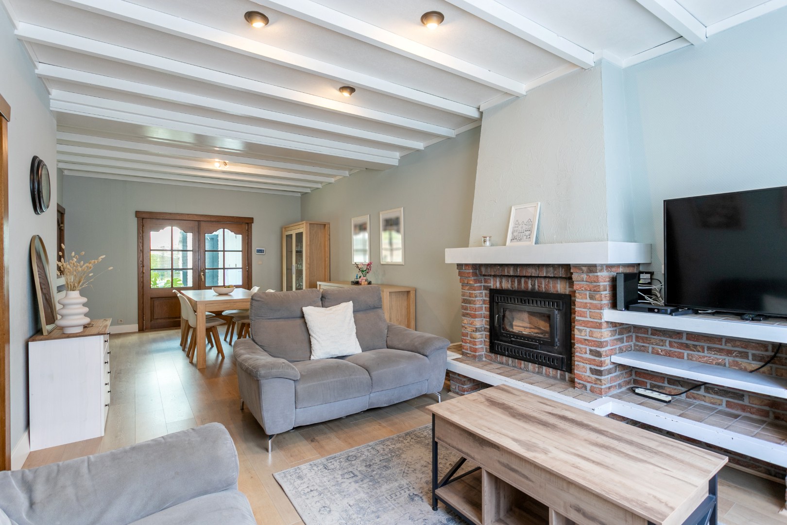 Gerenoveerde 3-gevelwoning met tuin en 4 slaapkamers te Sint-Genesius-Rode 