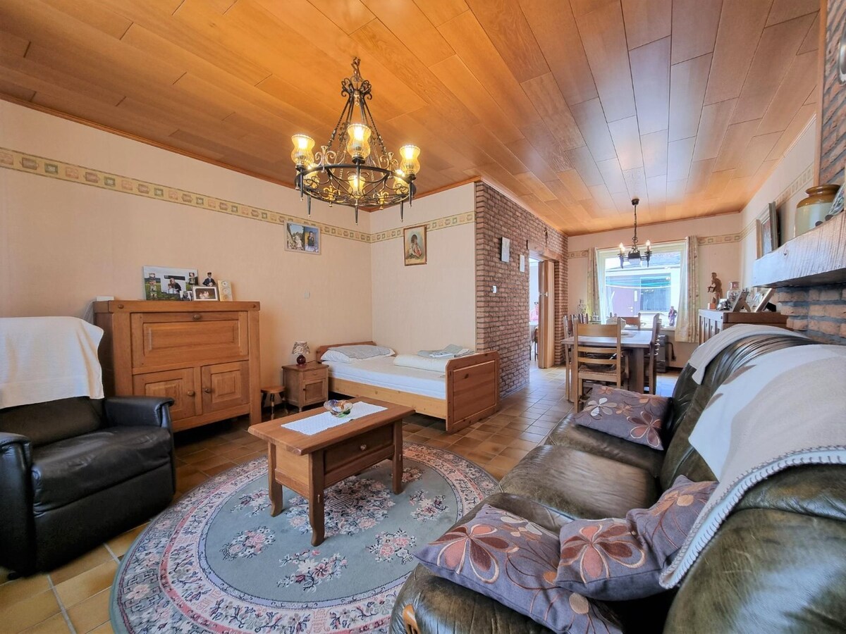 Betaalbare en instapklare woning zeer centraal gelegen te Heist 