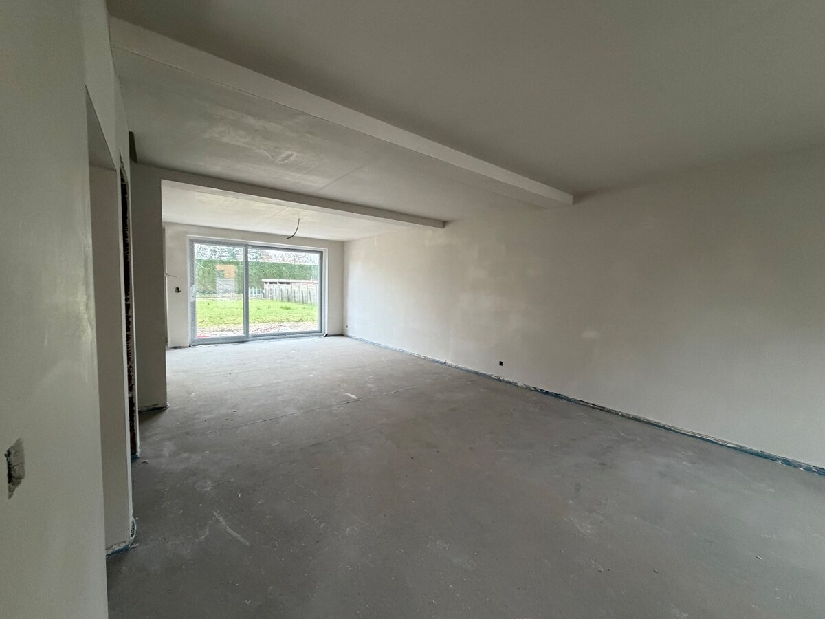 Nieuwbouwwoning te Eine. 