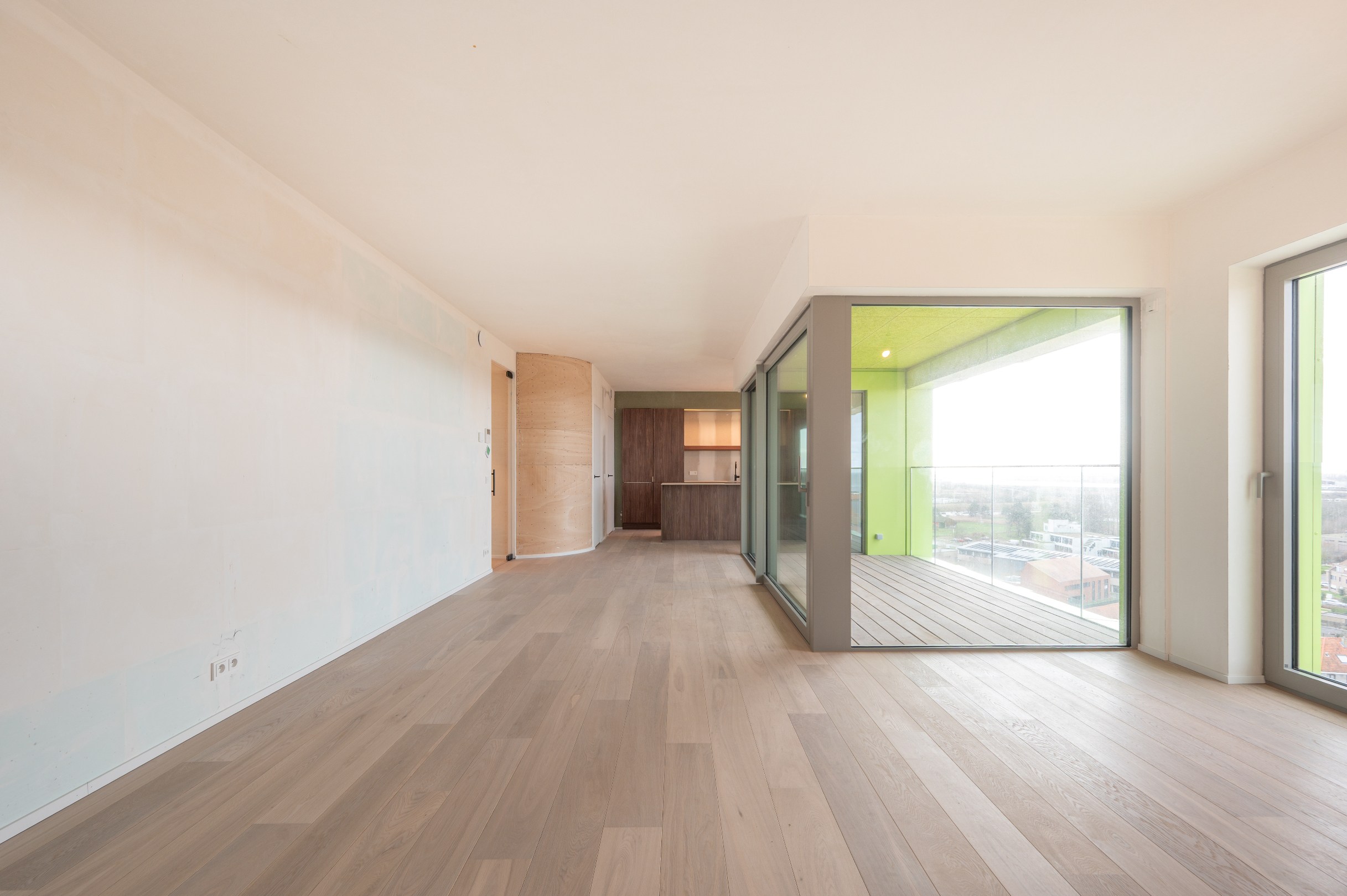 Unieke herverkoop in het Project hoost te Centrum Heist op wandelafstand van de Zeedijk genietend van zijdelings-zeezicht! 