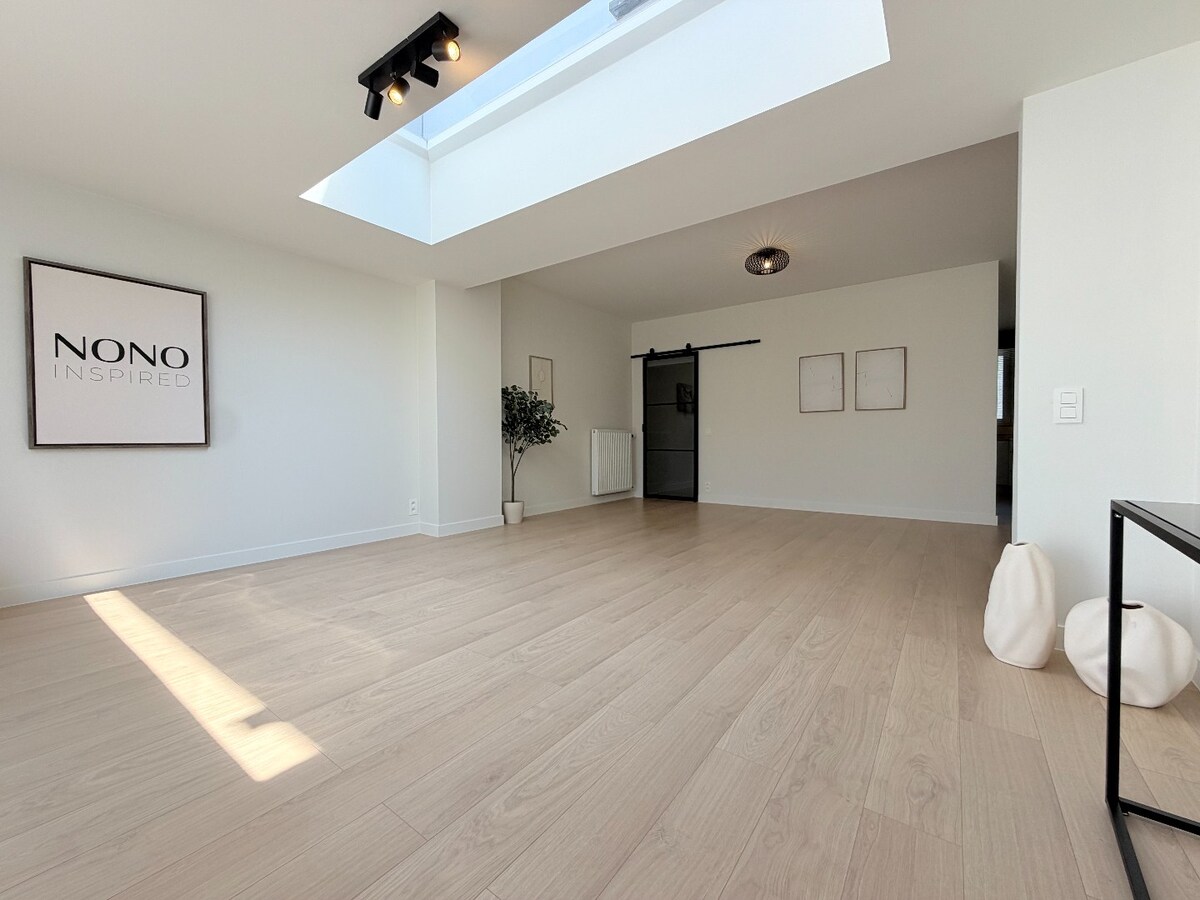 Prachtige ruime woning met 4 slaapkamers en 2 badkamers ! *** NONO INSPIRED *** 