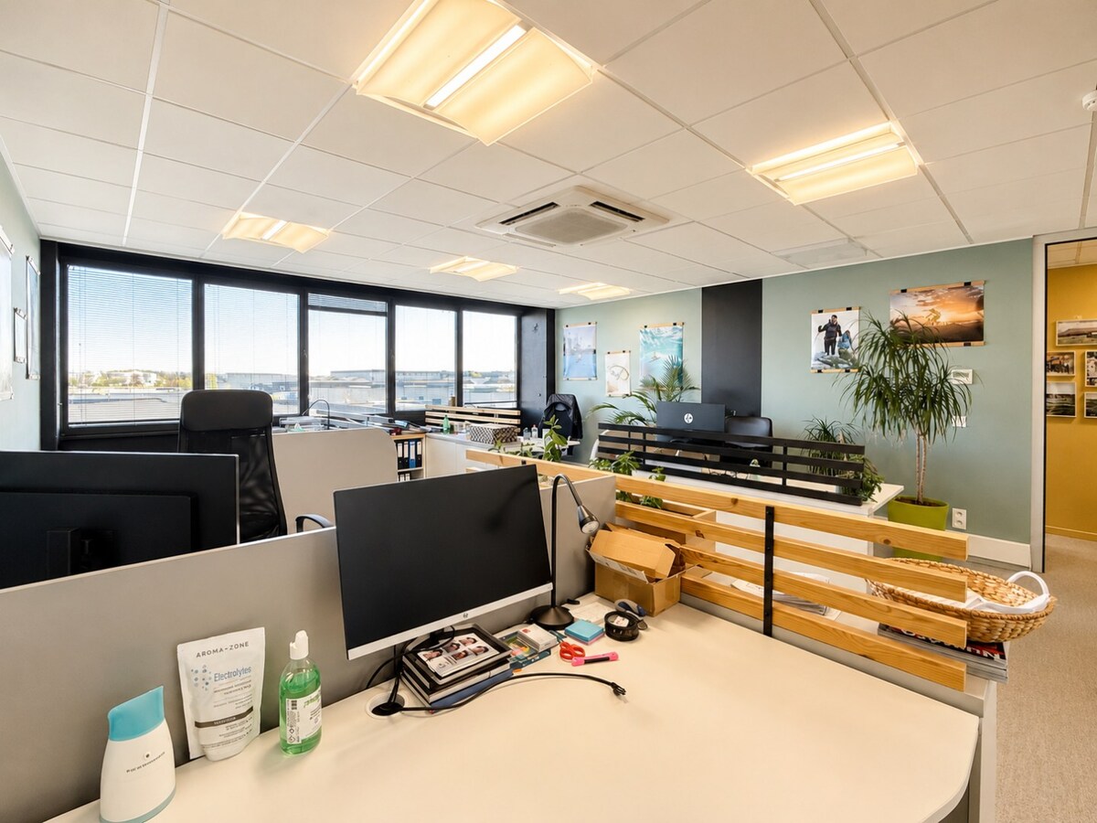 Superbe bureau de ±123 m² dans le zoning OUEST de Tournai 