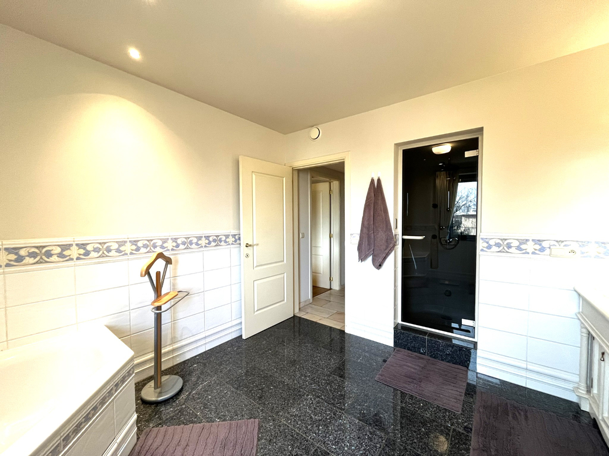 Prachtig appartement met groot terras 