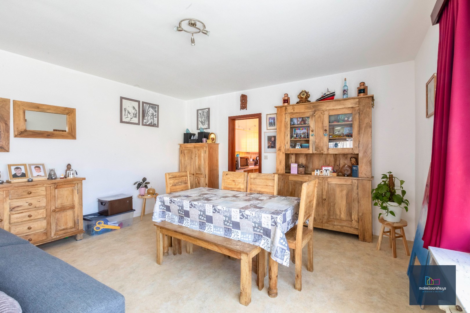 Building met 2 app. met 3 slps en 2 garages 