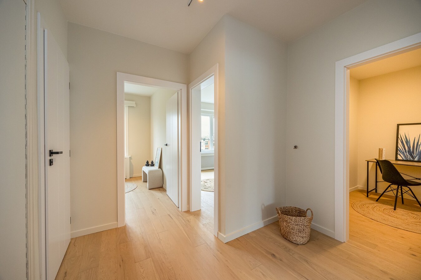 Gerenoveerd appt. met 2 slpk en terras te Wilrijk! 