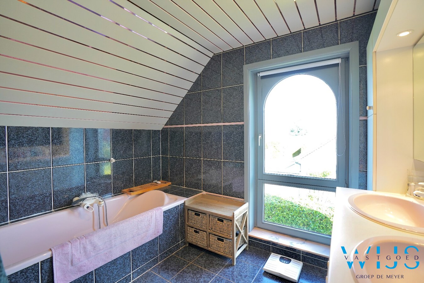 Instapklare open bebouwing op topligging nabij centrum Assenede! 