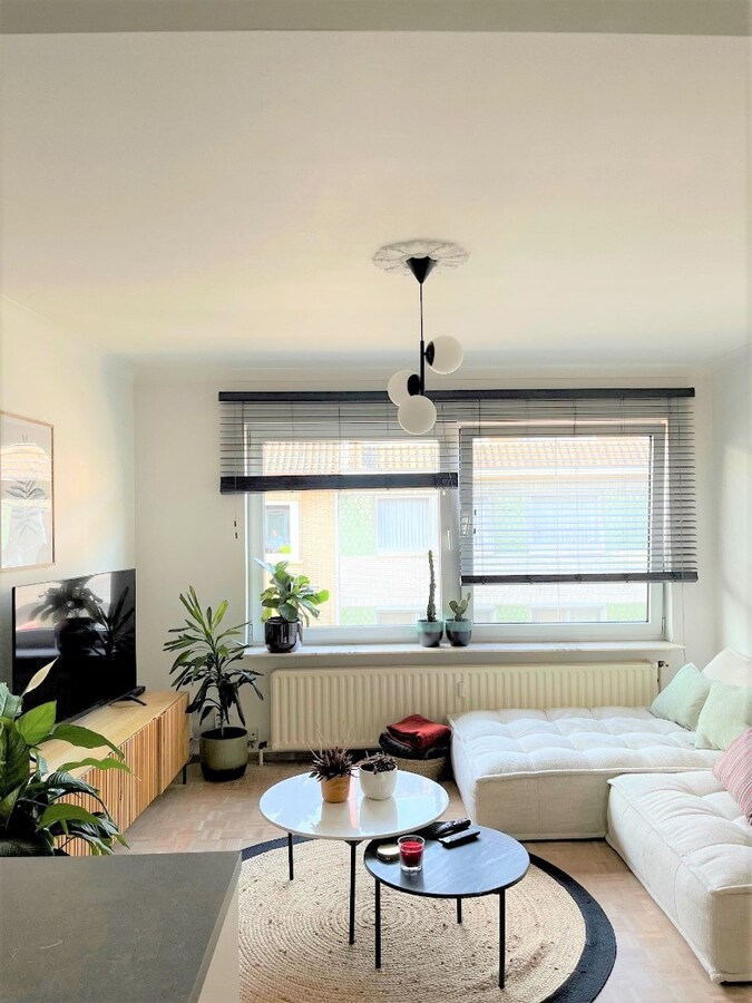 Knus gerenoveerd appartement in centrum Hasselt, vlakbij gezellige terrasjes, restaurants en winkels. 