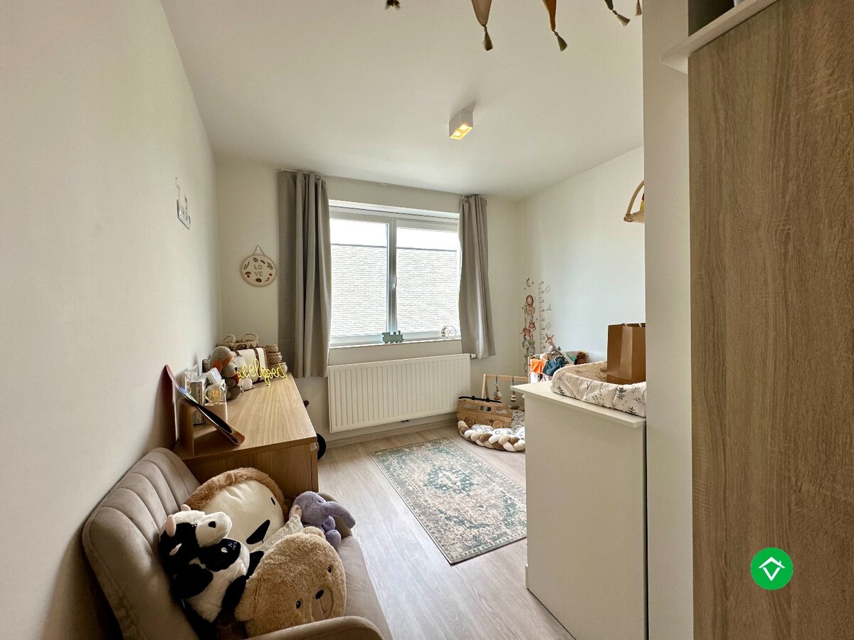 Instapklare halfopen nieuwbouwwoning te huur in Eernegem 