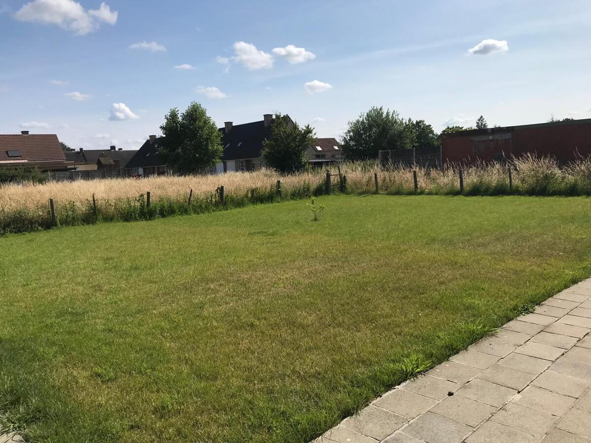 Woning met 3 slaapkamers op 1875m² 