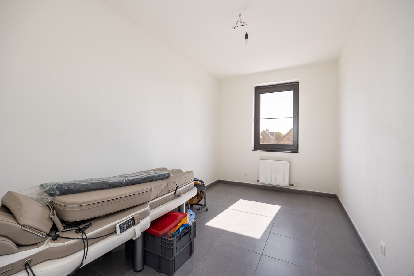 Recent energiezuinig appartement met 2 slpk. en zeer ruim terras te Niel! 