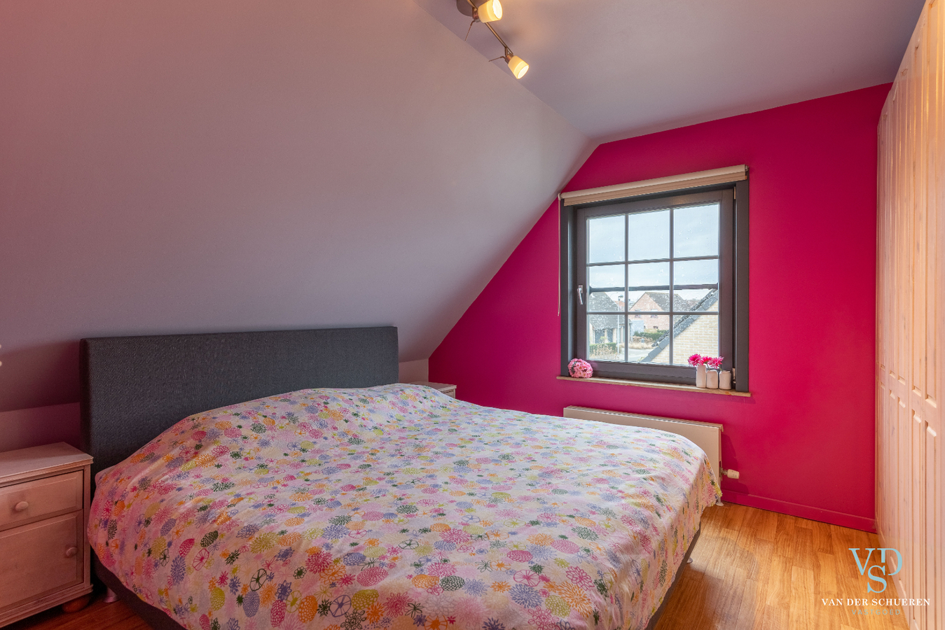 Energiezuinige, eigentijdse villa met zwembad. 