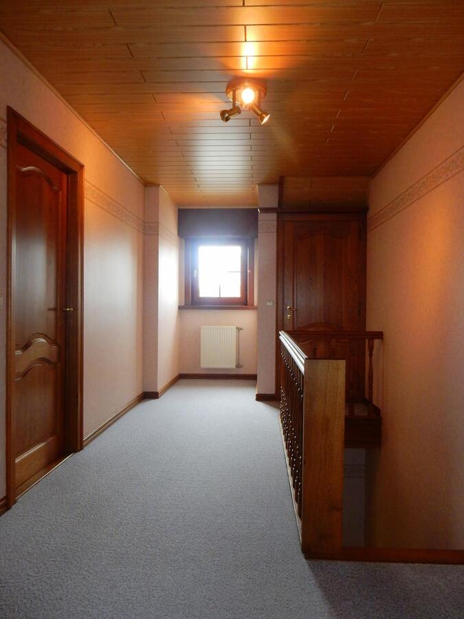 Charmante fermette met 2 garages 