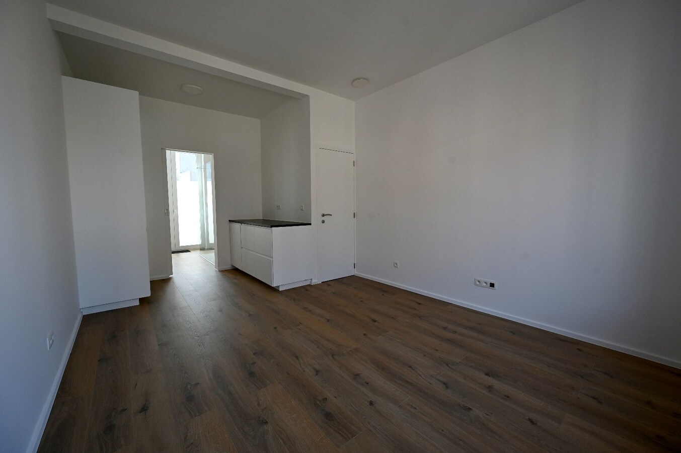 MAGNIFIEK GERENOVEERDE 3SLAAPKAMER WOONST 