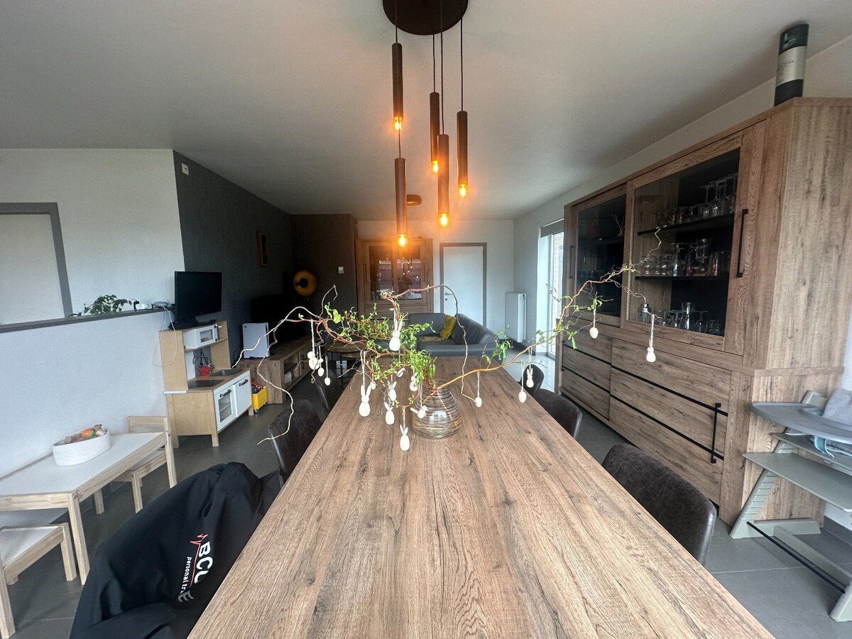 Ruime nieuwbouwwoning met zongerichte tuin en 3 slaapkamers 