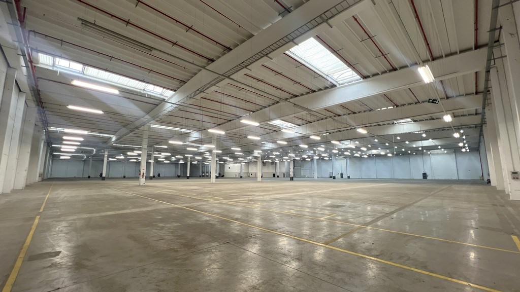 Logistiek magazijn te huur in bedrijvenpark Waregem-Zuid