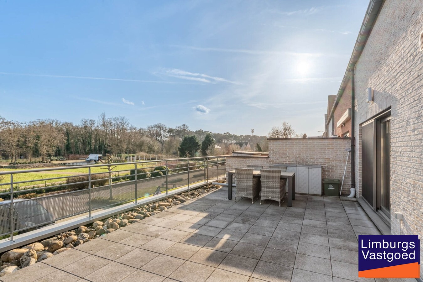 Modern appartement met groot terras in Diepenbeek, 1 slaapkamer, energielabel B, ondergrondse parking en berging inbegrepen 