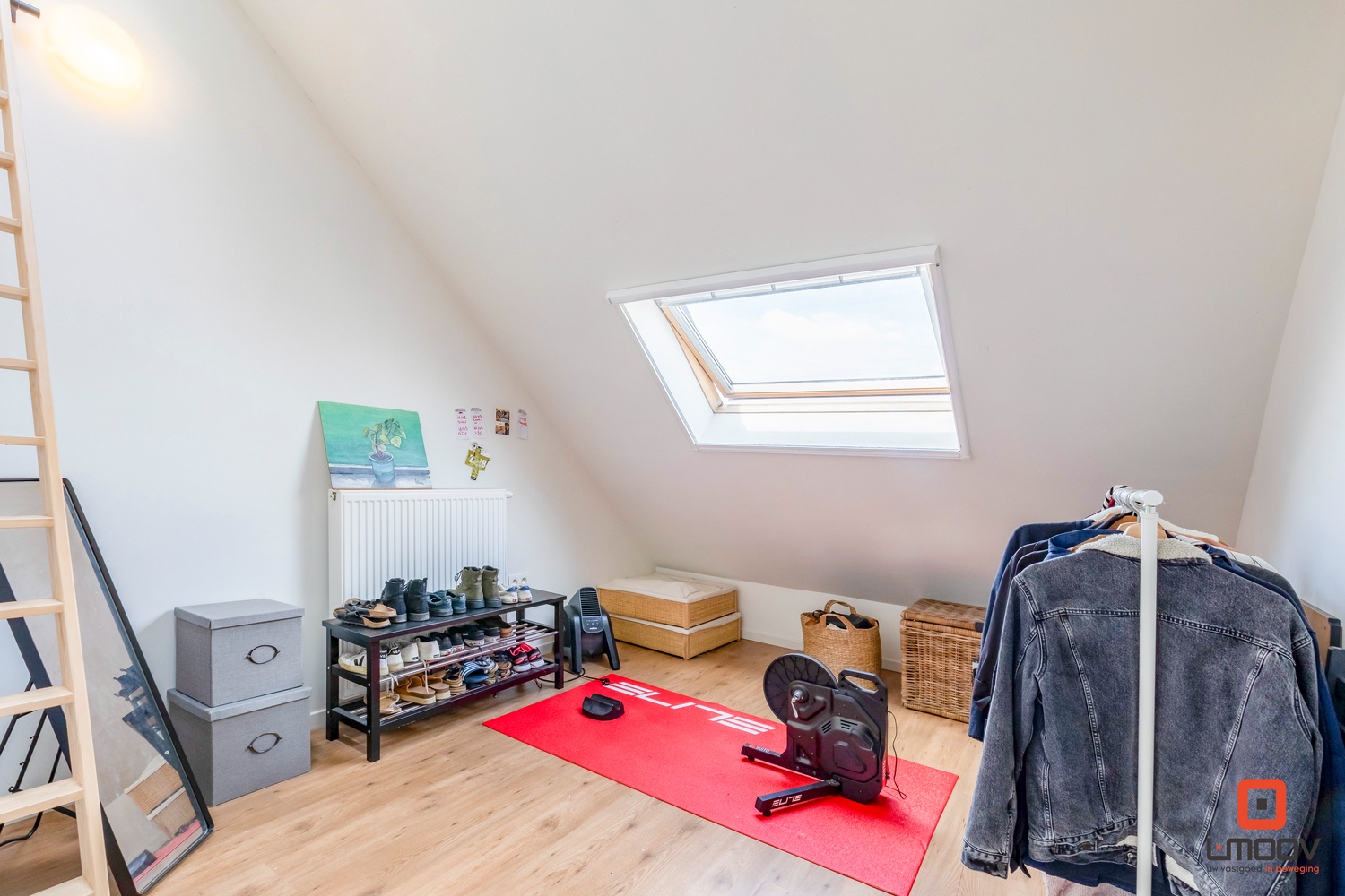 Instapklare rijwoning met 4 slaapkamers en buitenruimte te Gentbrugge 