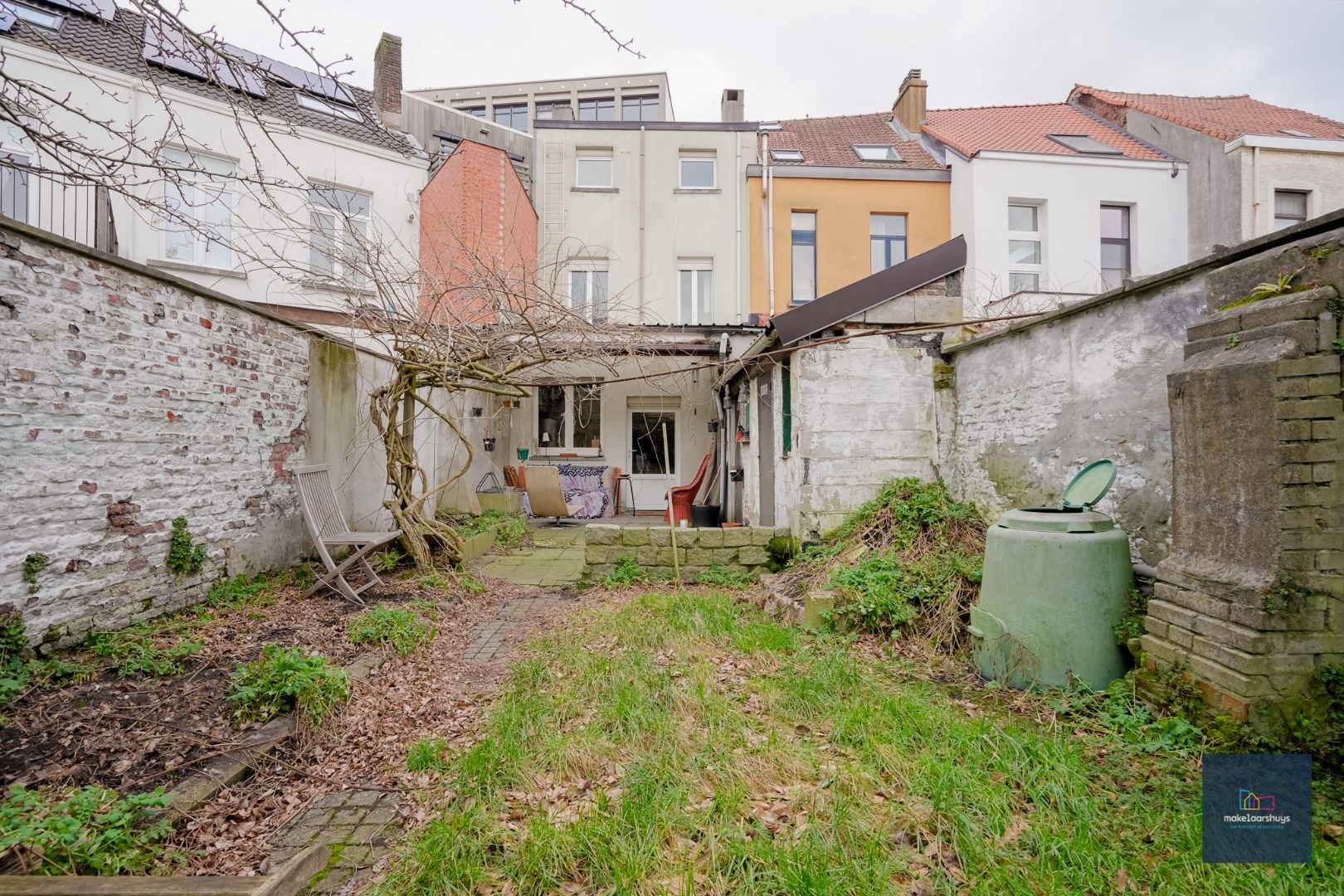 Gunstig gelegen opbrengsteigendom nabij de Coupure 