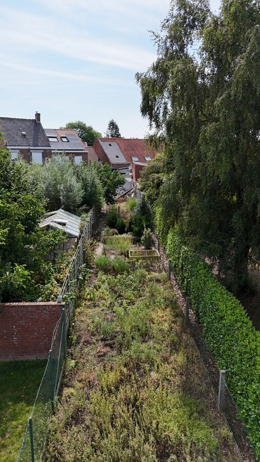Gedeeltelijk afgebroken woning met potentieel te Koekelare 